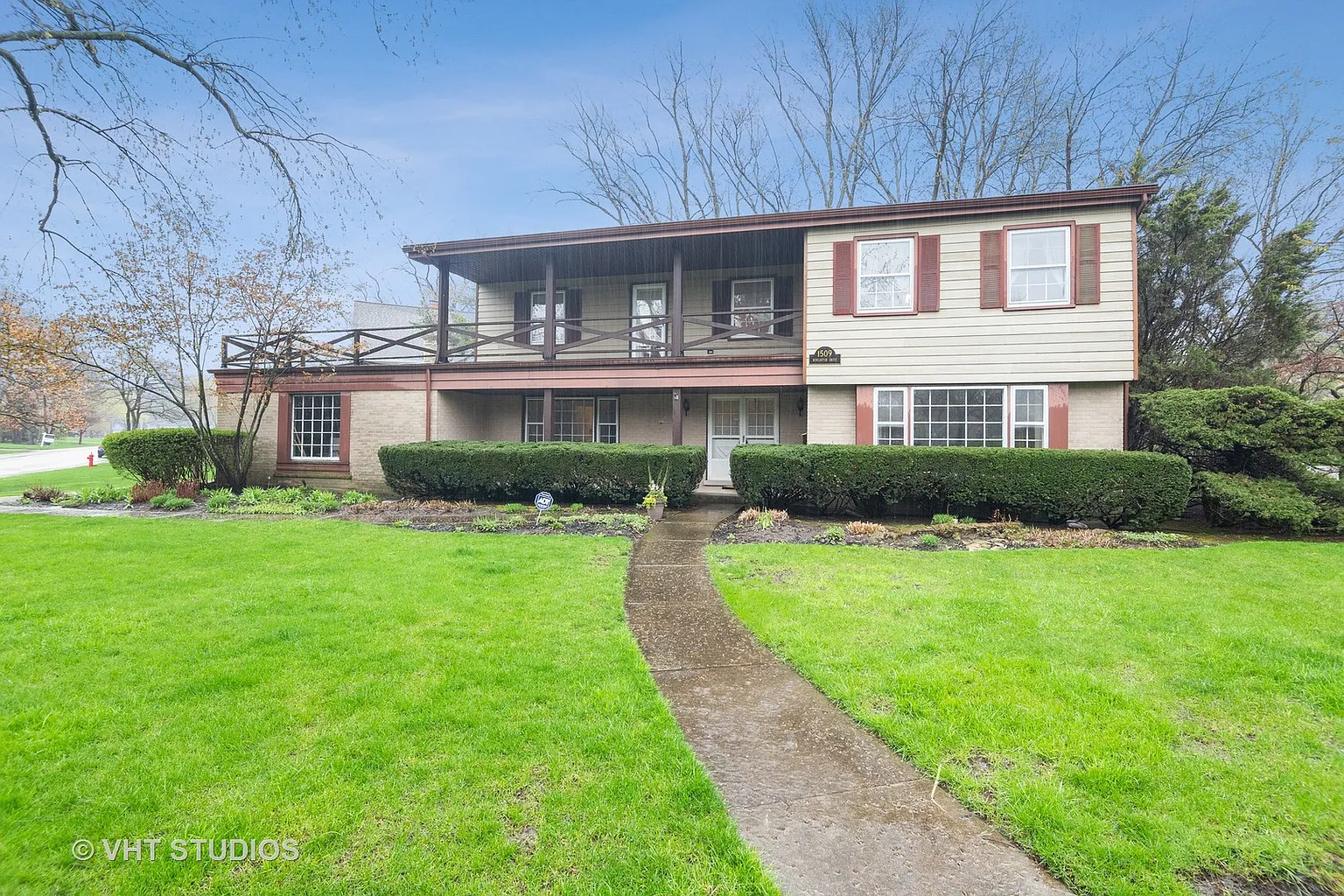 1509 Wincanton Dr photo 1