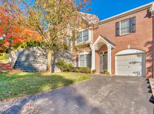 90 Summer Hill Rd, Wayne, NJ 07470