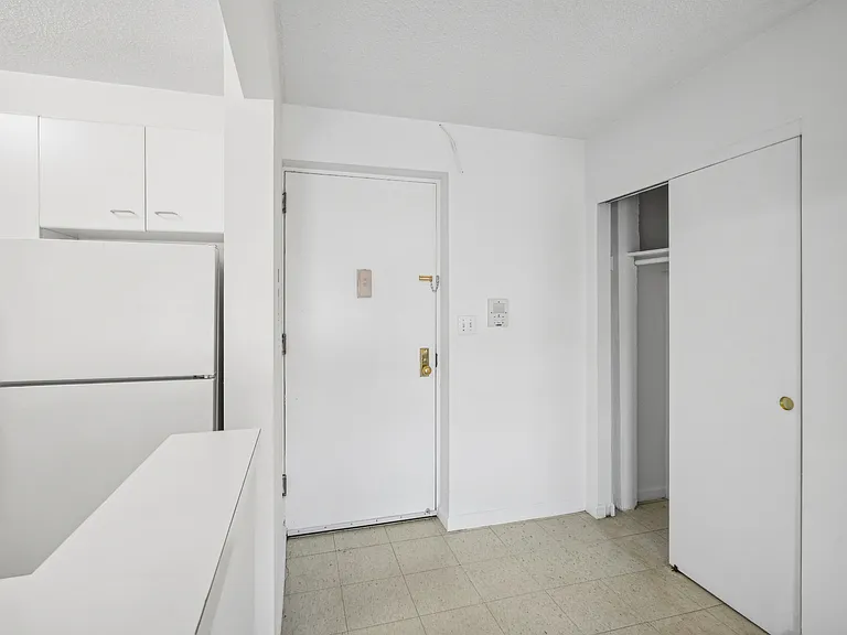 146 Beach 24 St #608 — Photo 5