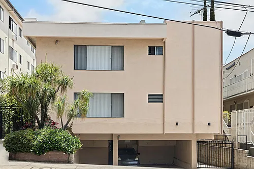 1544 N Fuller Ave #7 Photo 1