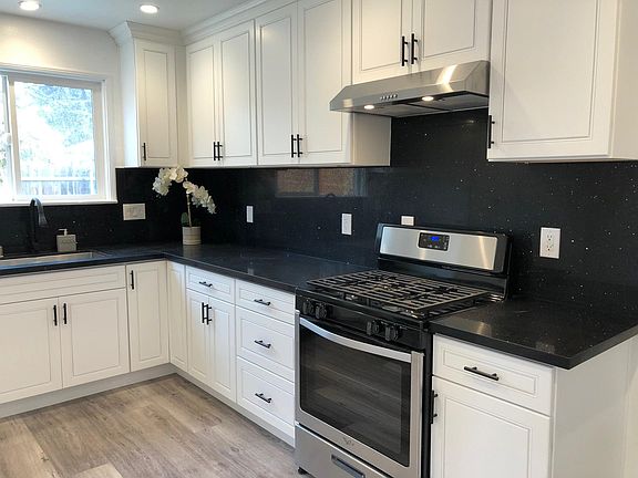 2nd image of 5204 Selmaraine Dr