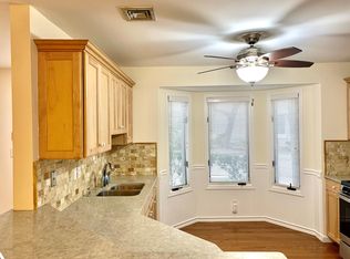 216 Saint Michaels Walk APT 1, Union City, NJ 07087