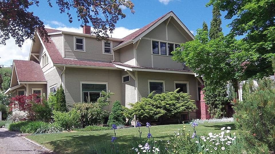 1st image of 695 4th Ave N #1-5