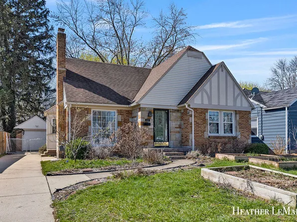 702 Hoyt St SE, Grand Rapids, MI 49507