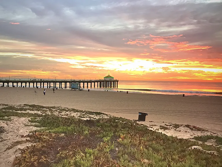 Live the Manhattan Beach lifestyle