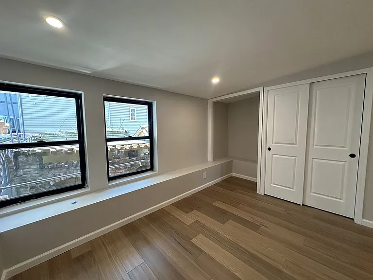 58 Easton Ave — Photo 6