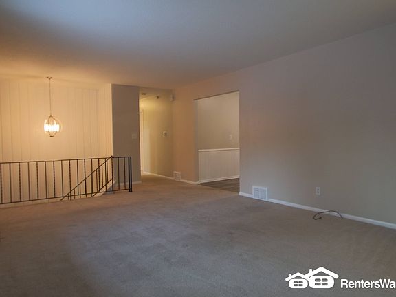 5th image of 2800 Terrace Dr