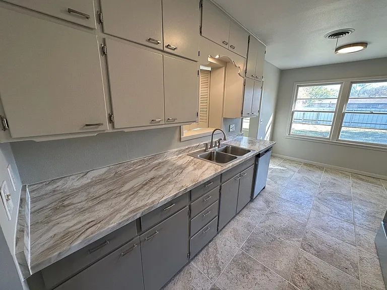 3609 S Lamar St — Photo 18