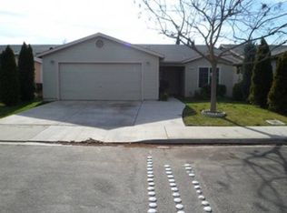 132 Noble Park Cir, Patterson, CA 95363