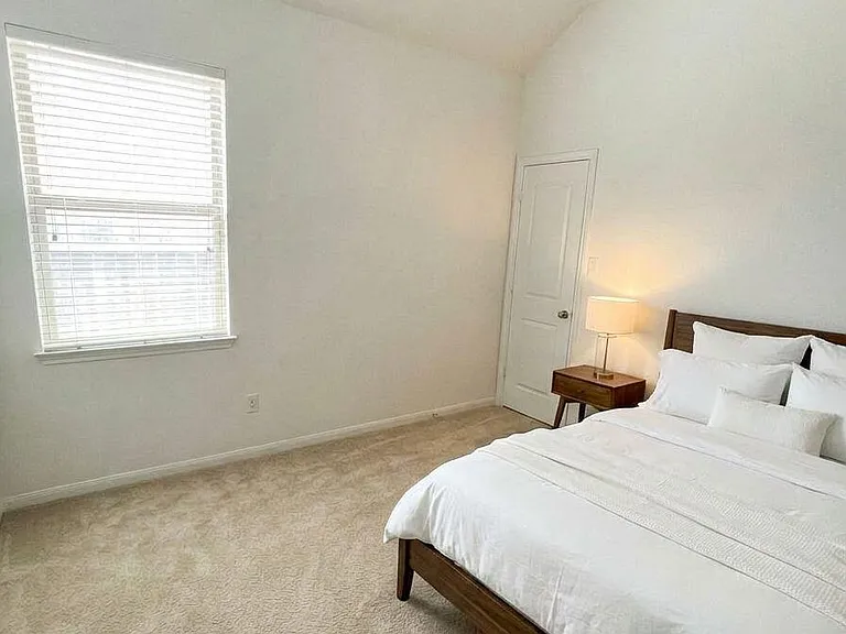 129 Autumn Forest Ln — Photo 14