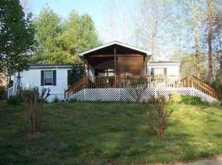 332 Crest Dr, Easley, SC 29640