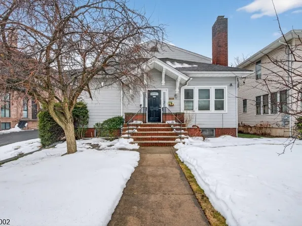 29 Temple Pl, Passaic City, NJ 07055