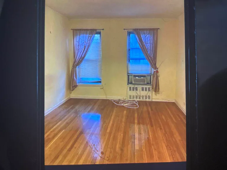 335 E 86th St #3D — Photo 1