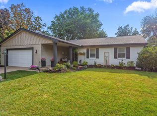 1806 Floral Park Dr, Savoy, IL