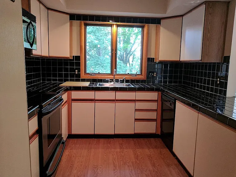 12 Ingham Way — Photo 10