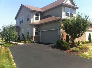 370 Sunset Blvd, Beecher, IL 60401