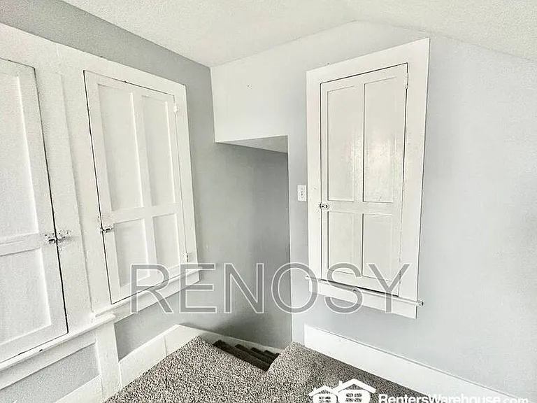 105 E 3rd Ave — Photo 27