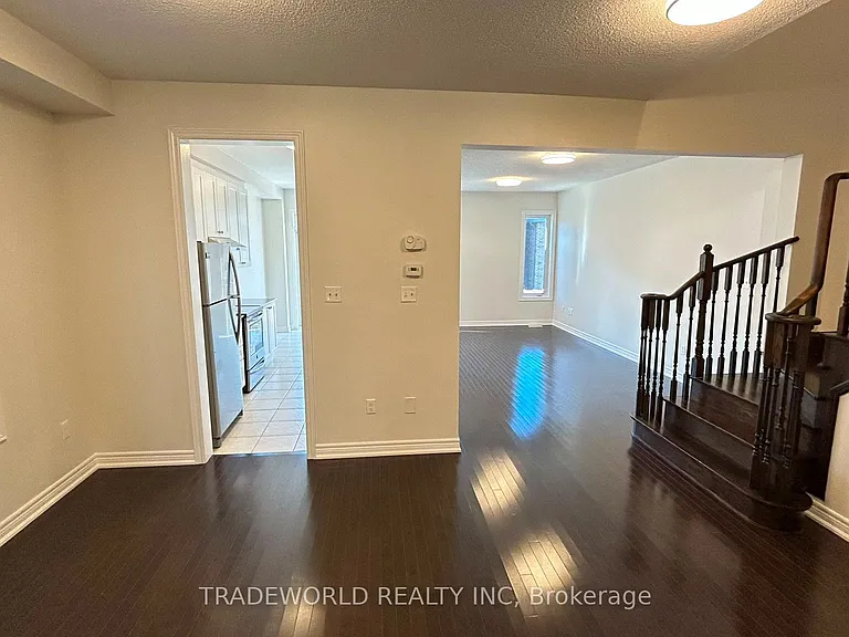 21 Beckett Ave — Photo 2