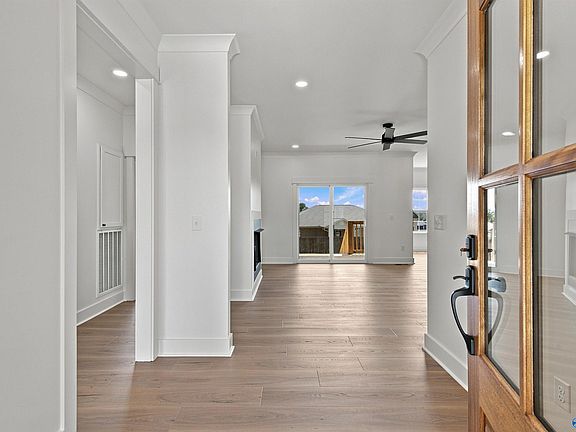 4th image of 92 Payton Ln