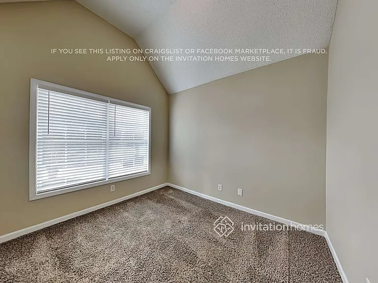 5026 Yankee Doodle Dr — Photo 17