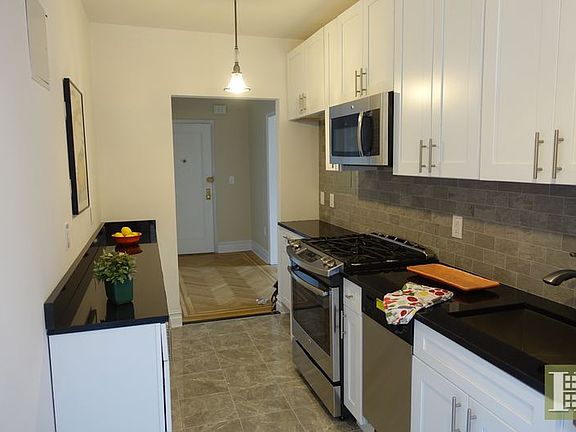 3rd image of 124 W 93rd St APT 8A