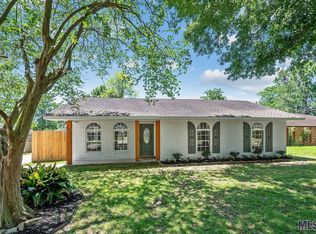 8924 Shadow Bluff Ave, Denham Springs, LA 70726