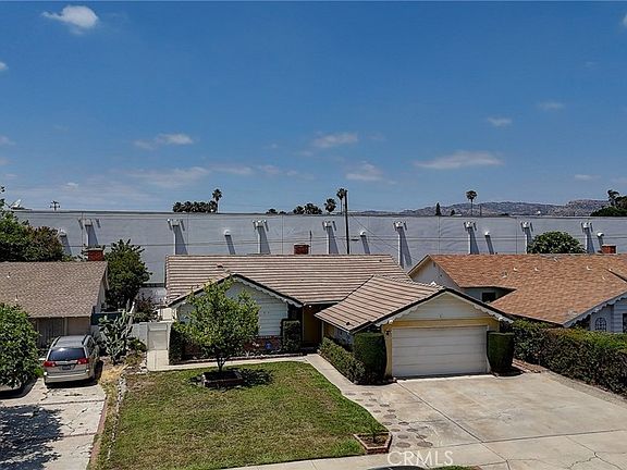 2nd image of 8137 Variel Ave