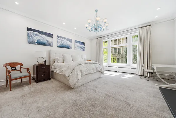 Bedroom, photo 1