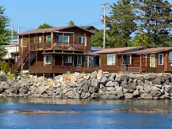 403 Beach Rd, Craig, AK