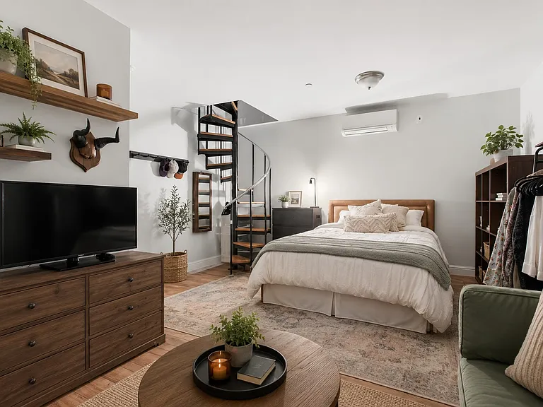 36 Conselyea St #1B — Photo 6
