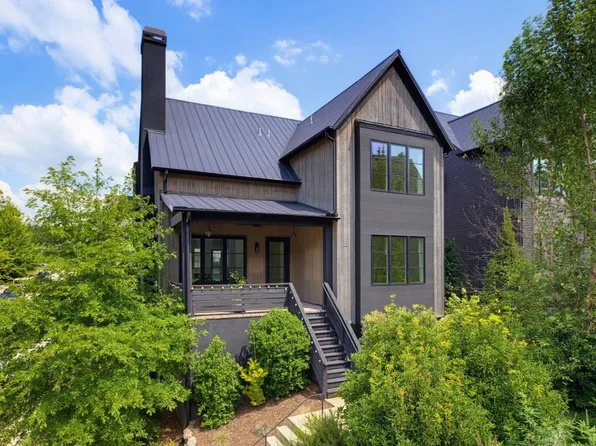 304 Mado Ln, Chattahoochee Hills, GA 30268