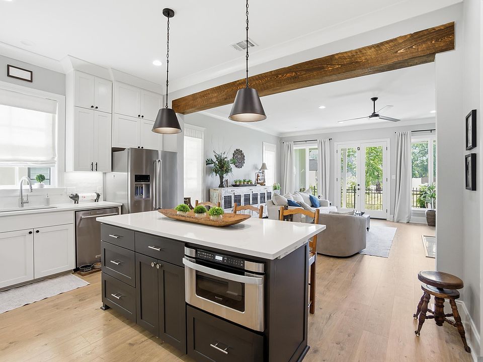 1st image of 3116 Parkside Ln