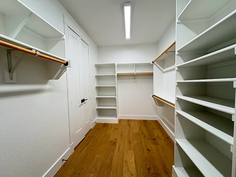 1451 Maplewood Dr — Photo 19
