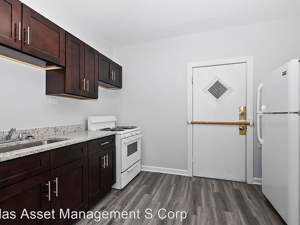 1st image of 7116 S East End Ave APT 1A