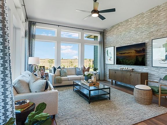 The Jewel - Living Room