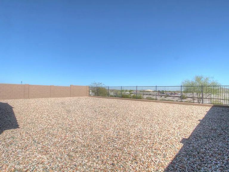 17878 W Desert Wind Dr — Photo 27