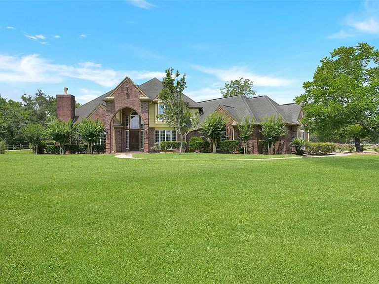 2750 County Road 48 — Photo 17