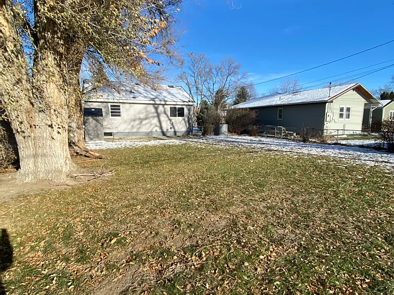 1138 Avenue D — Photo 19