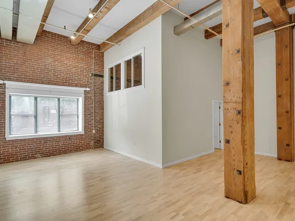15 Sleeper St Suite 104, Boston, MA 02210