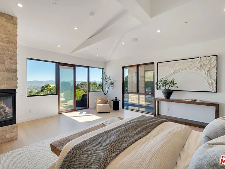 3116 Elvido Dr — Photo 16