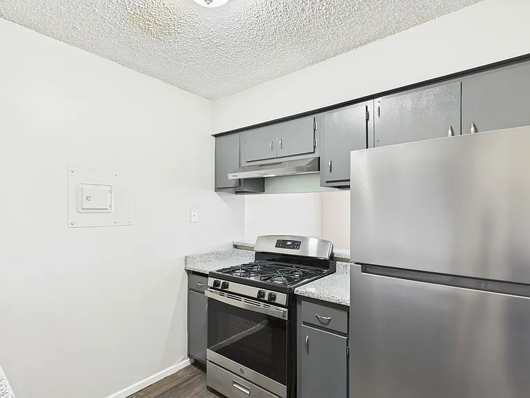 Eagle Rock Apartments — Photo 6