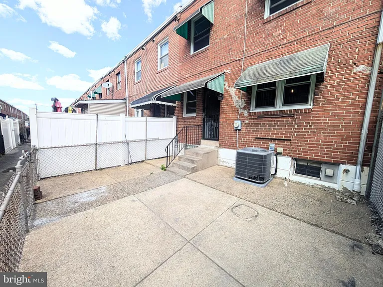 1834 S 28th St — Photo 21