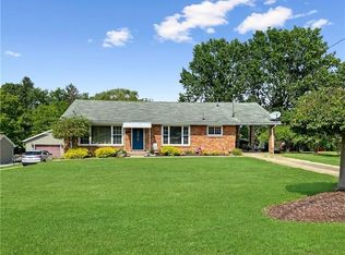 1706 Mapeat Ln, New Castle, PA 16101