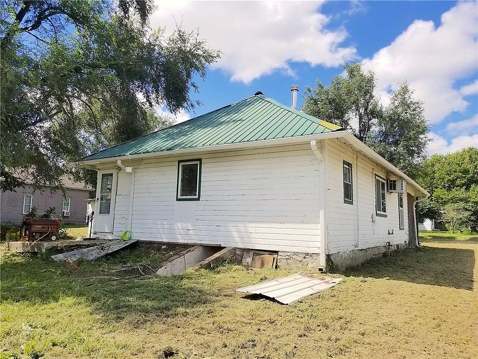 111 N Martindale St, Kincaid, KS 66039 Zillow