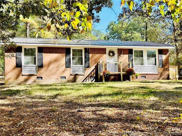 243 Moore St, West End, NC 27376