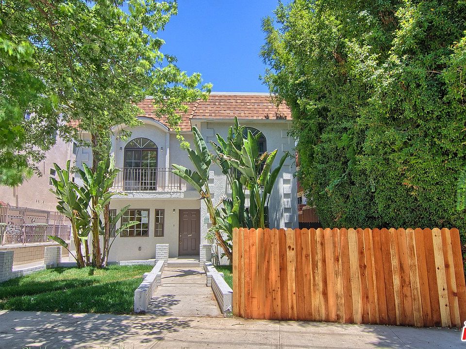 1st image of 15023 Moorpark St