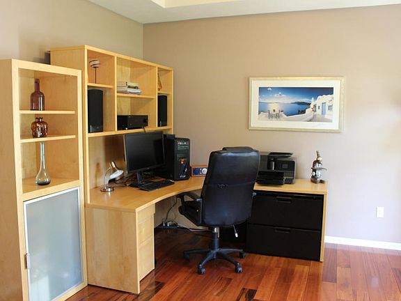 3rd image of 5480 Highbury Dr SE