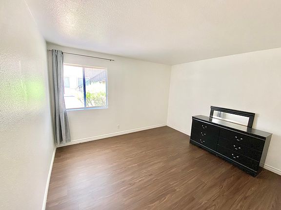 3rd image of 4391 Alexis Dr Unit 325