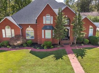 902 Paradise Ln, Poplar Bluff, MO 63901