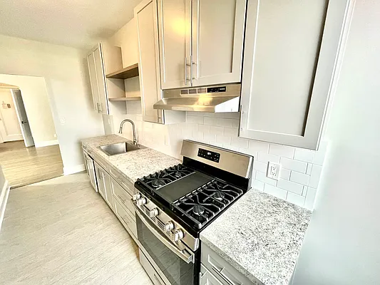 Rented by Pear NYC LLC | media 45